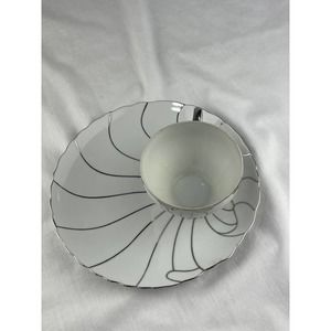 Vintage Giftcraft of Canada Porcelain Tea Cup and Large Saucer Set